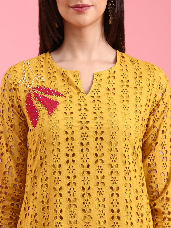 Neerus Yellow cotton chikankari kurta set - detail view 1