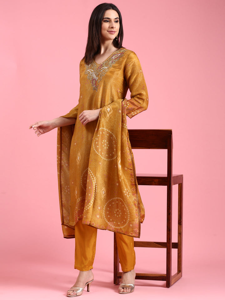 Neerus Yellow tissue embroidered suit set - detail view 2