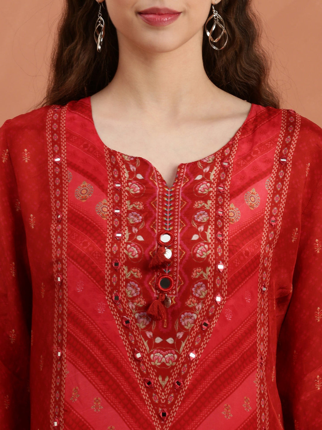 Neerus Maroon crepe printed suit set - detail view 1