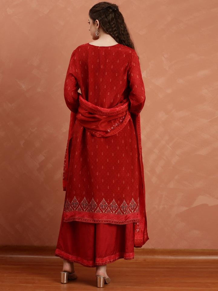 Neerus Maroon crepe printed suit set - side view