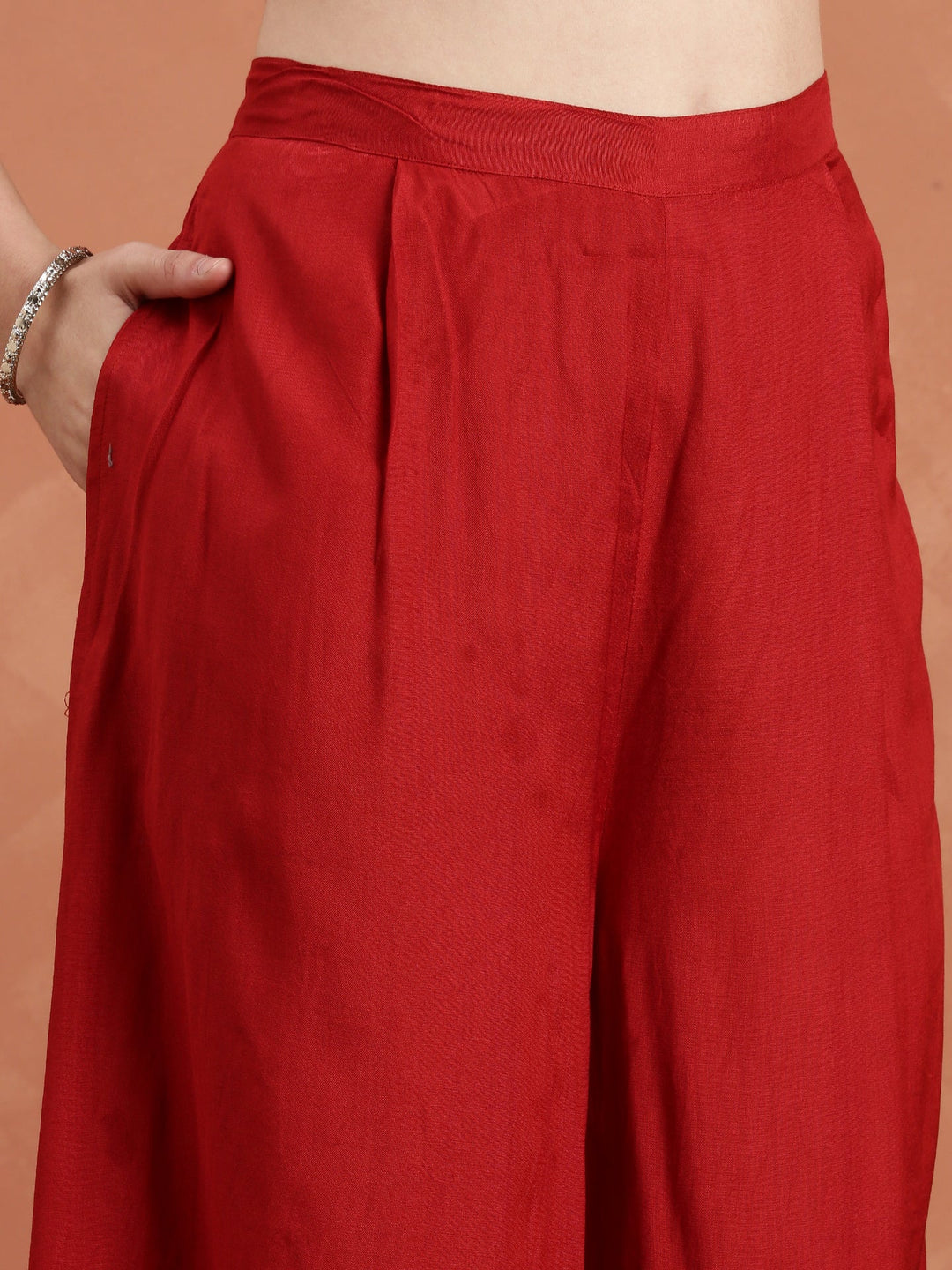 Neerus Maroon crepe printed suit set - detail view 3