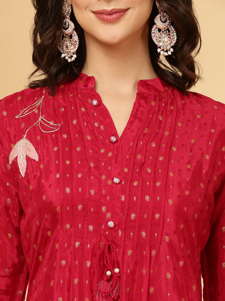 Neerus Pink crepe solid kurta set - detail view 1