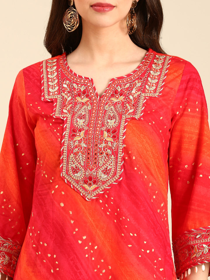 Neerus Pink muslin hand embroidered suit set - detail view 2