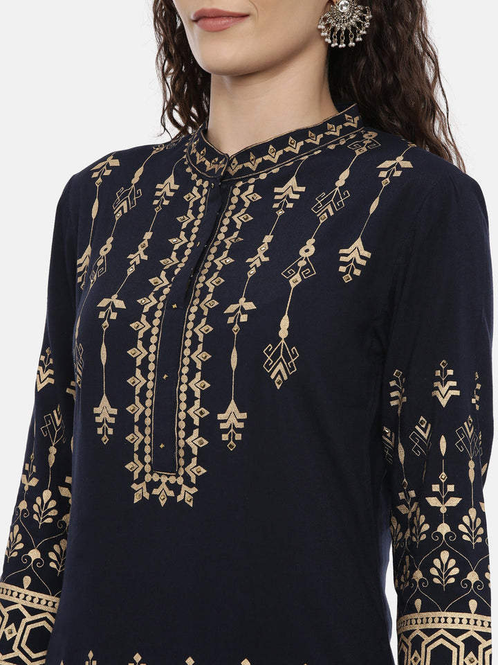 Neerus Blue rayon printed straight kurta - detail view 1