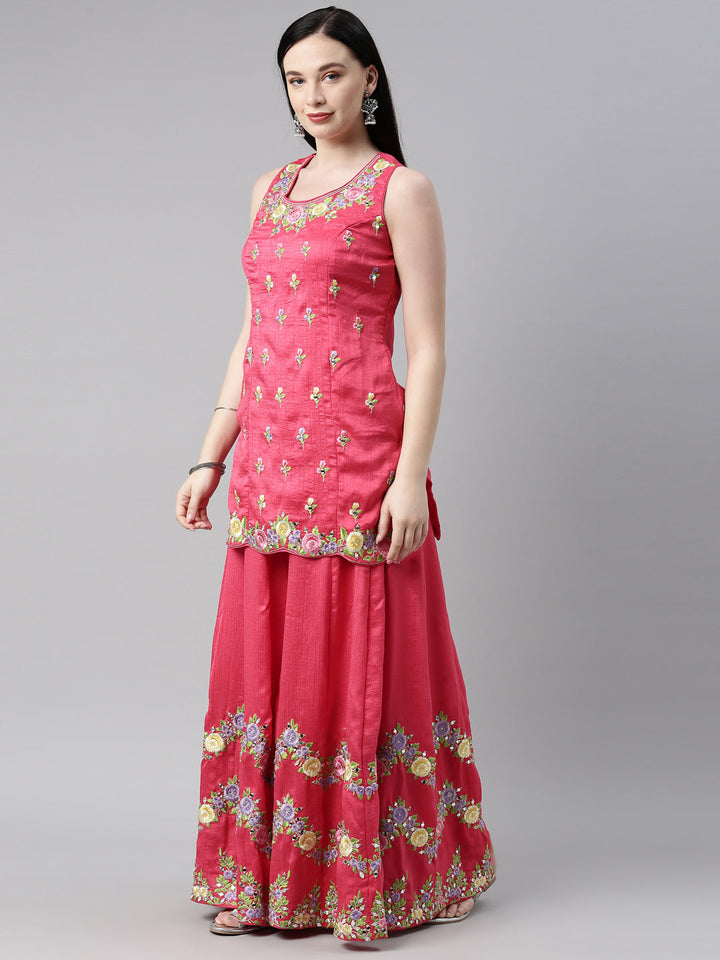 Neerus Pink silk kurta set - detail view 2