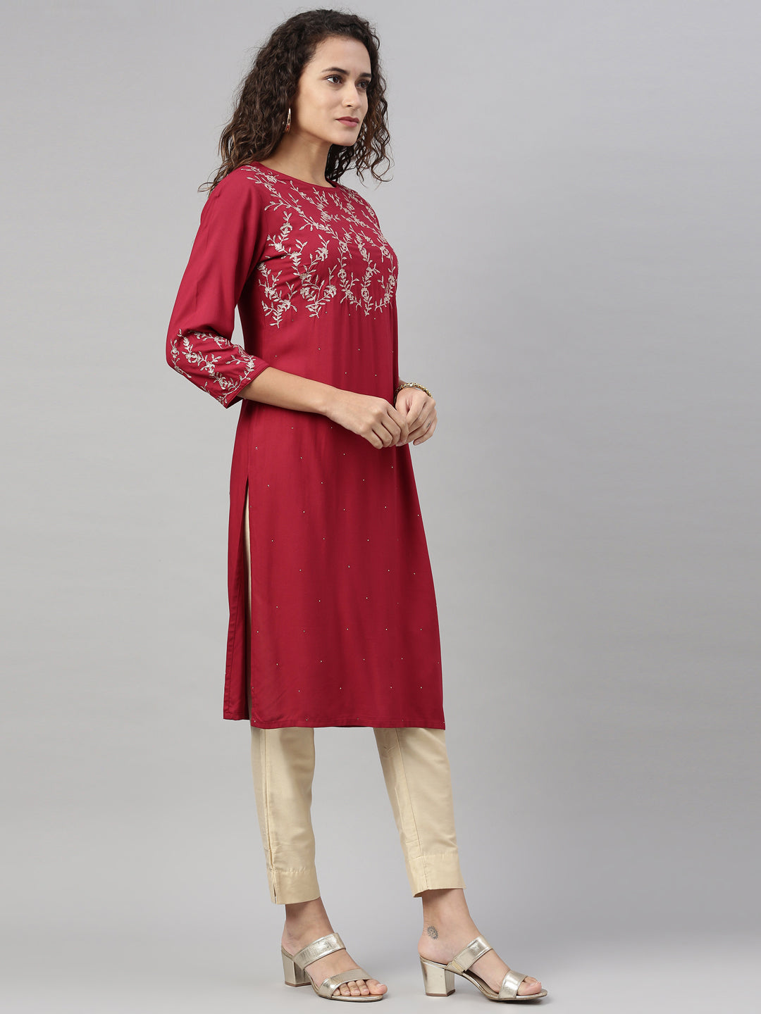 Neerus Maroon viscose rayon thread embroidered kurta - front view