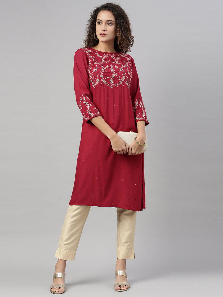 Neerus Maroon viscose rayon thread embroidered kurta - detail view 1