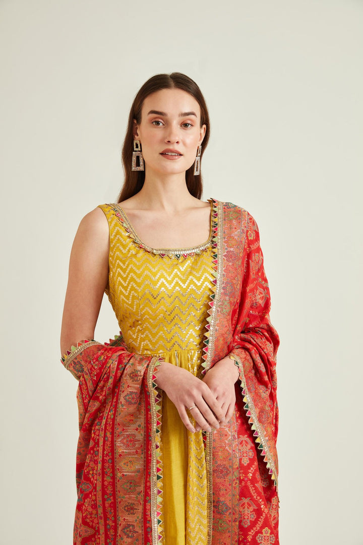 Neerus Yellow Chanderi embroidered Anarkali kurta set - side view