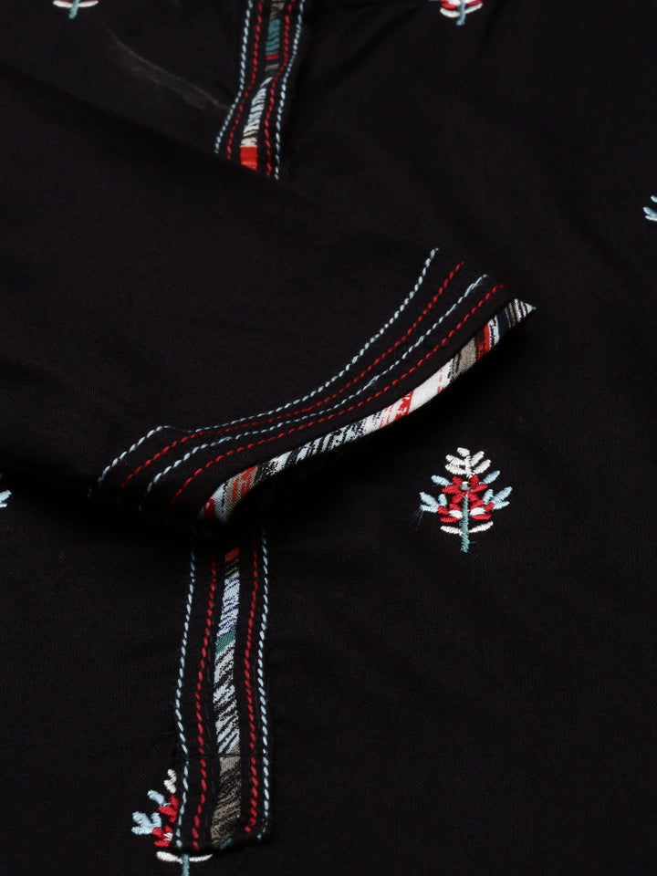 Neerus Black Rayon Thread Embroidered Kurta - detail view 3