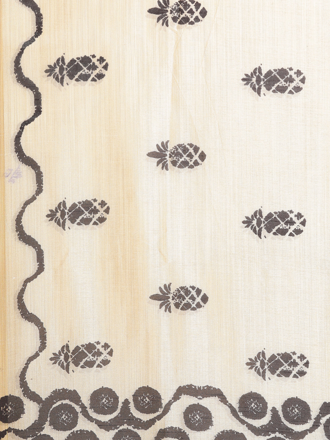 Neerus Multi silk printed suit pant set - detail view 3