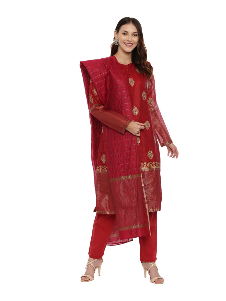 Neerus Maroon embellished kurta set with pant and dupatta - front view
