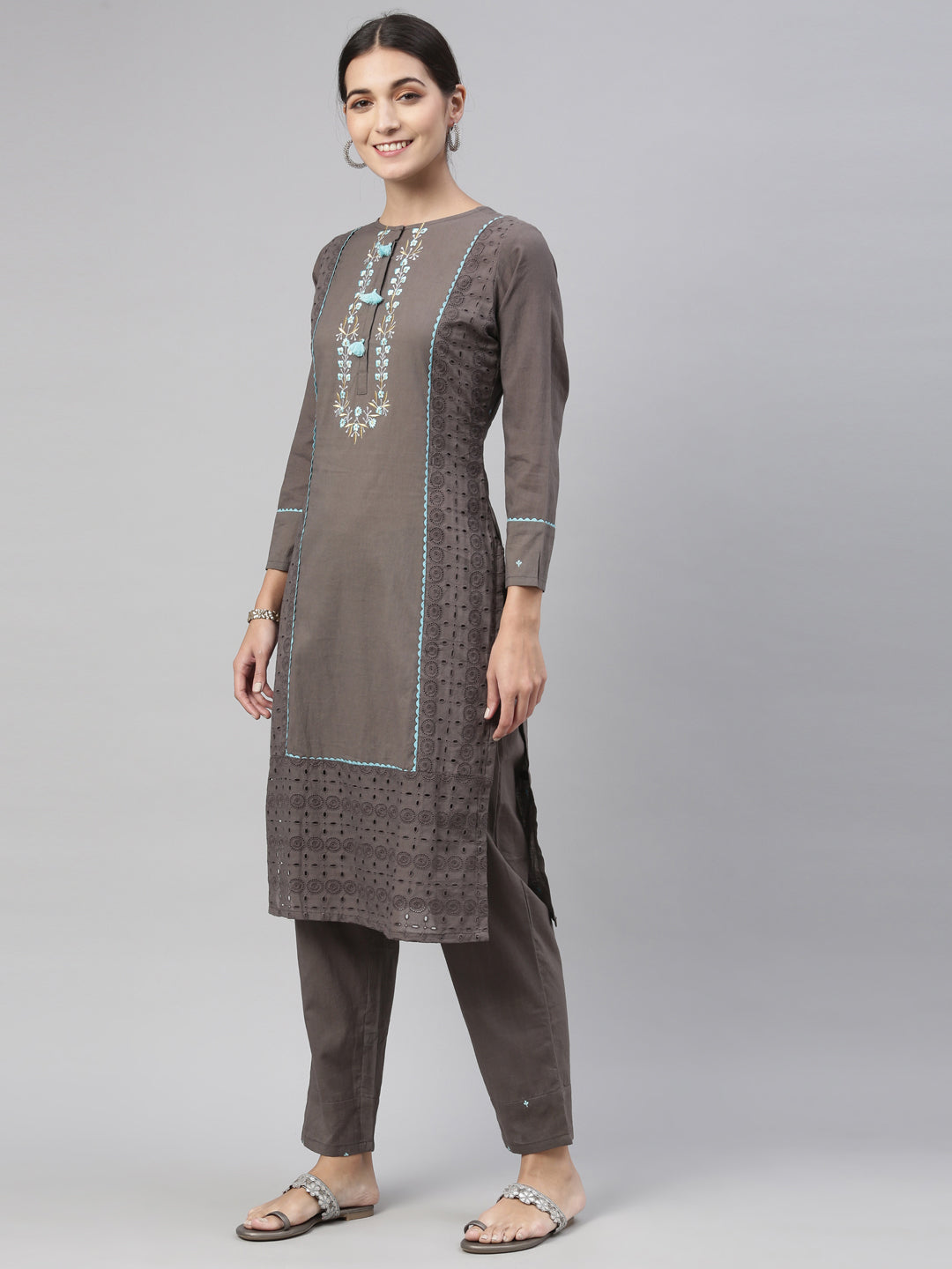 Neerus Grey cotton kurta set - detail view 2