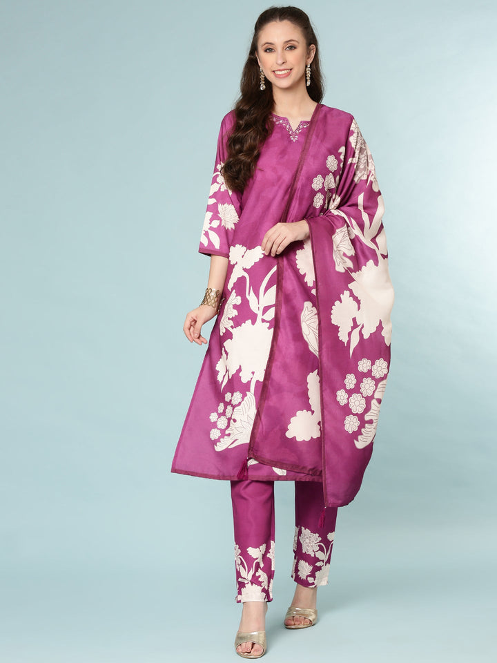 Neerus Purple rayon digital printed suit set - detail view 2