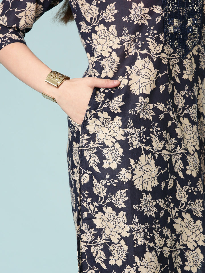 Neerus Blue modal digital printed suit set - detail view 4
