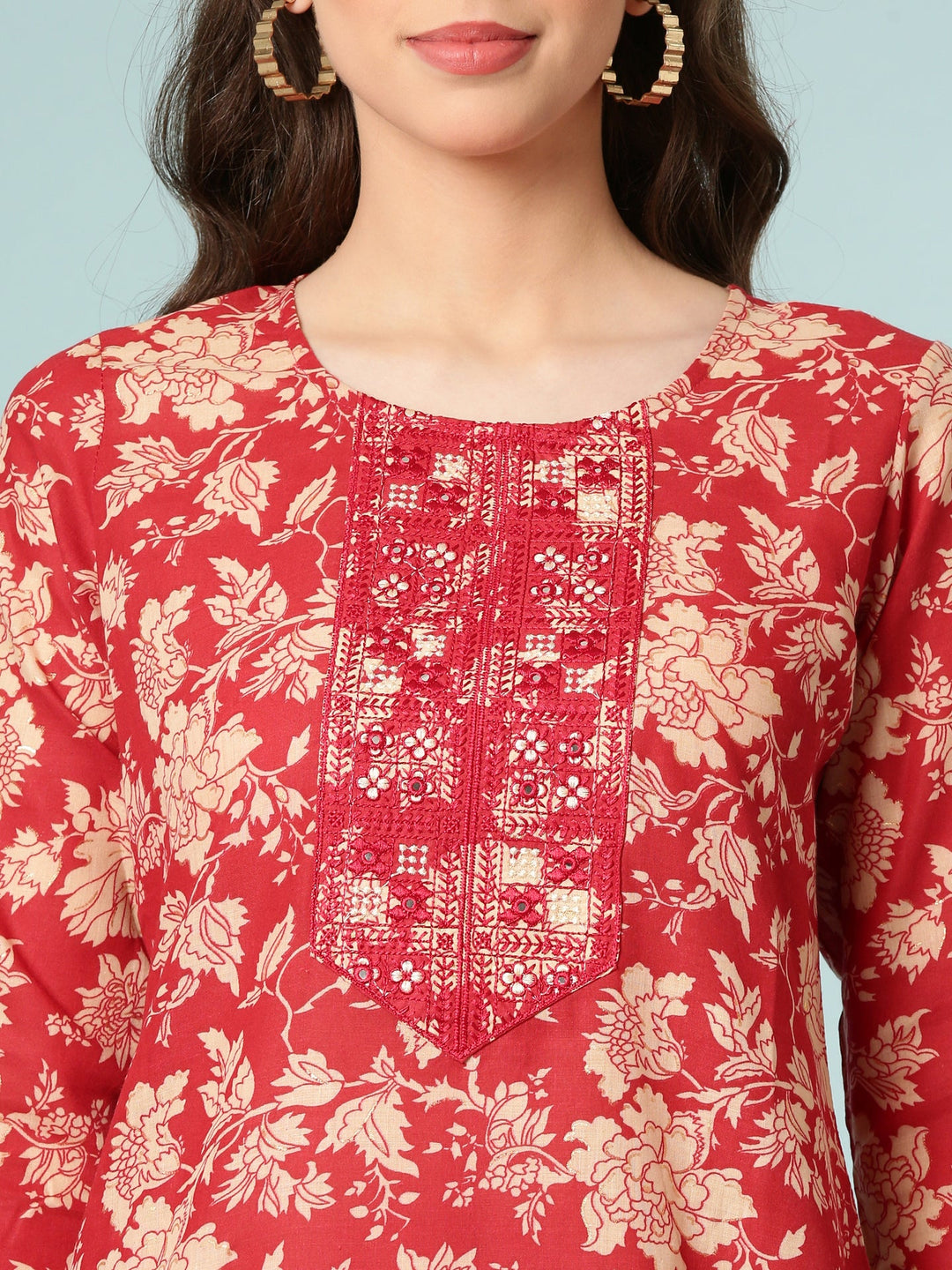 Neerus Red modal digital printed suit set - detail view 1