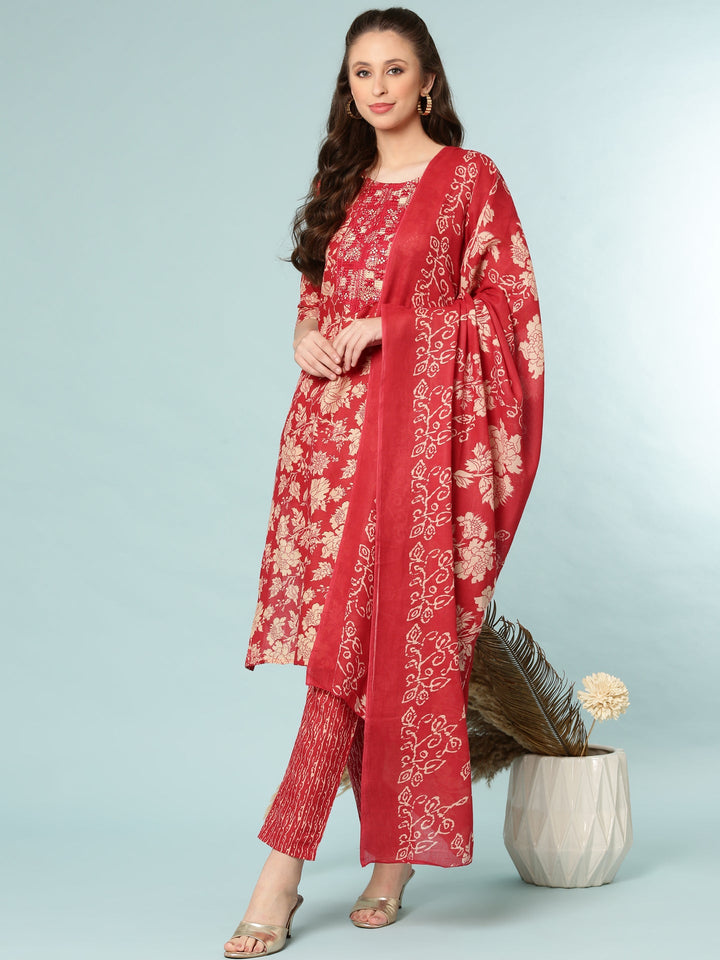 Neerus Red modal digital printed suit set - detail view 2