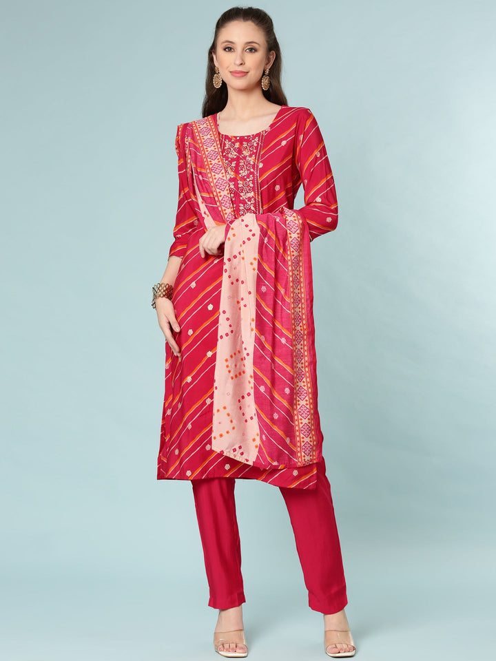 Neerus Pink silk suit set - front view