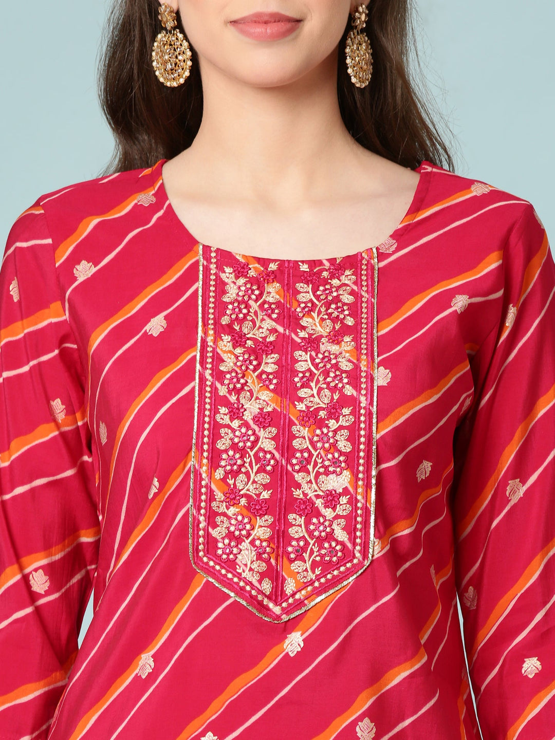 Neerus Pink silk suit set - detail view 1