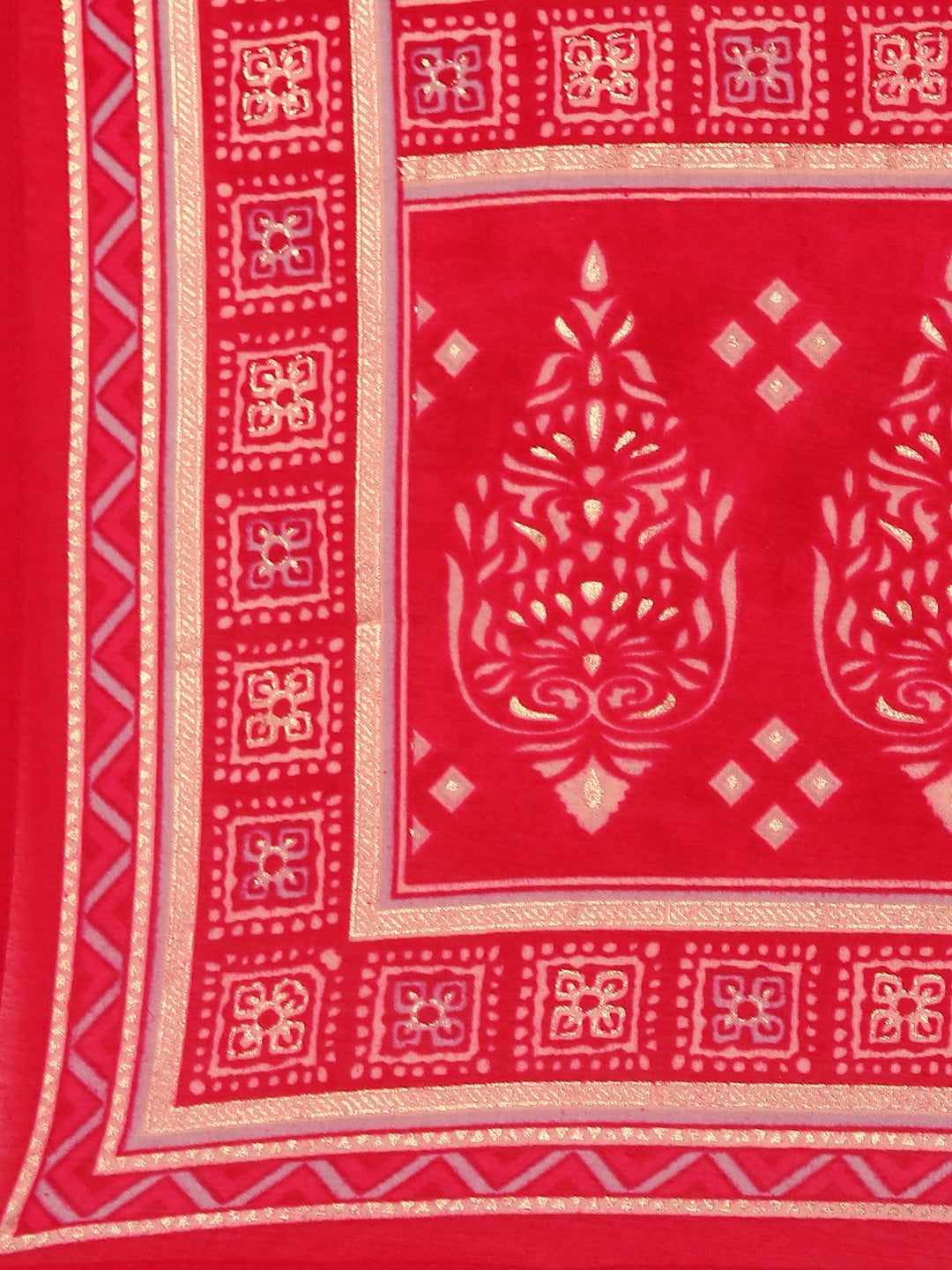 Neerus Pink modal digital printed suit set - detail view 5