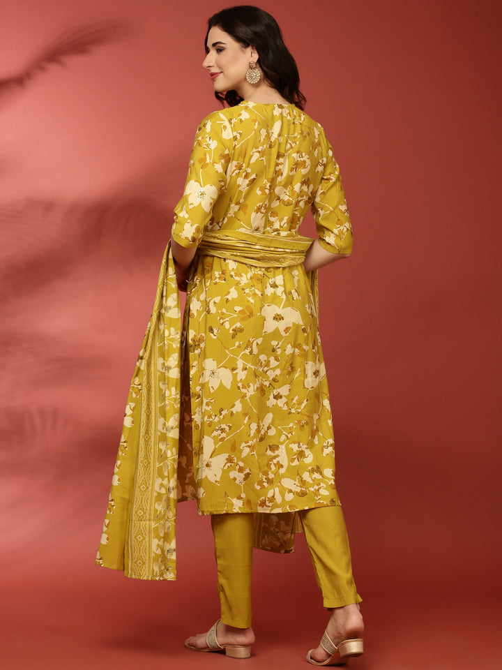 Neerus Green silk printed suit set - side view