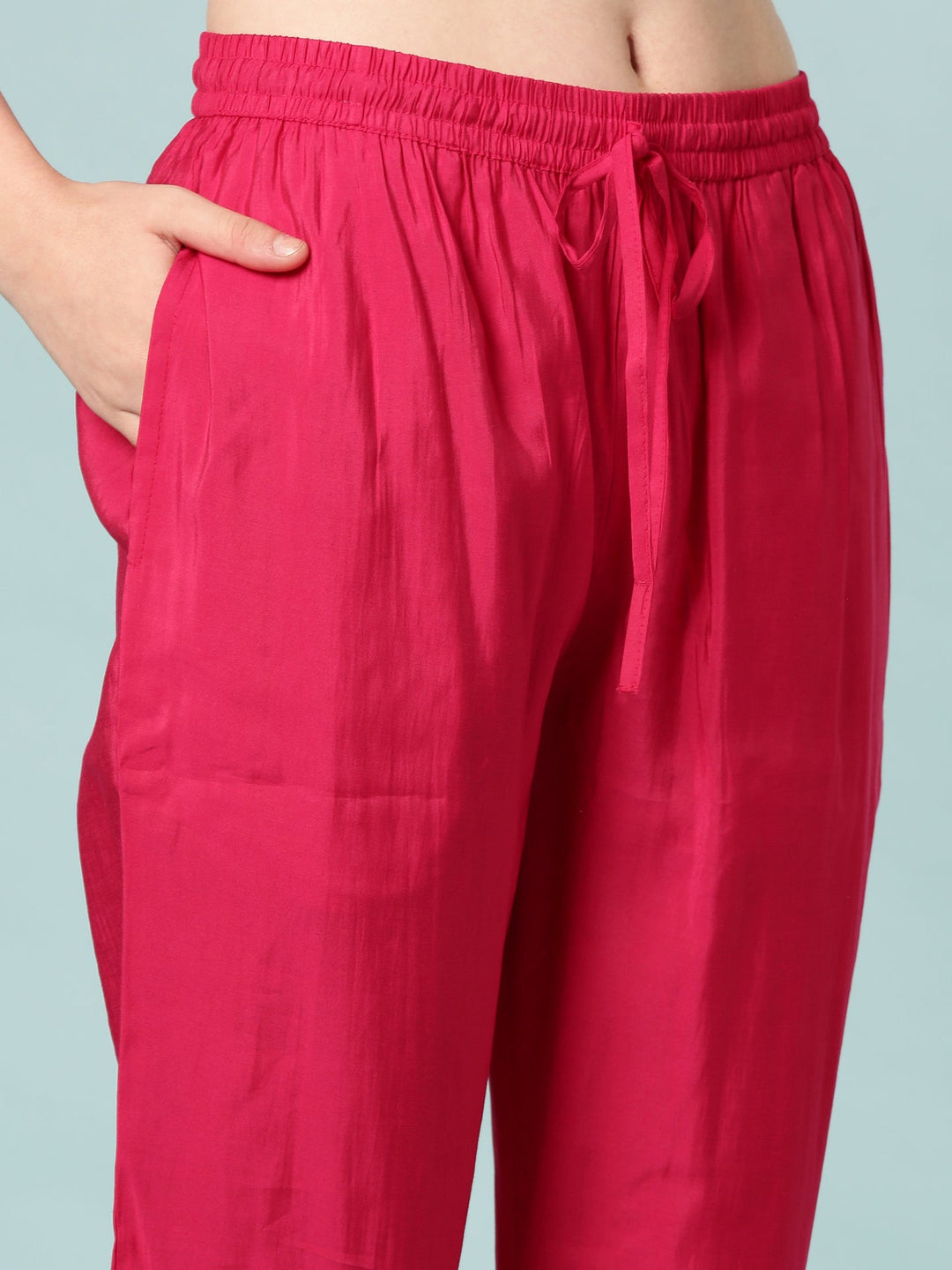 Neerus Pink silk digital printed suit set - detail view 3