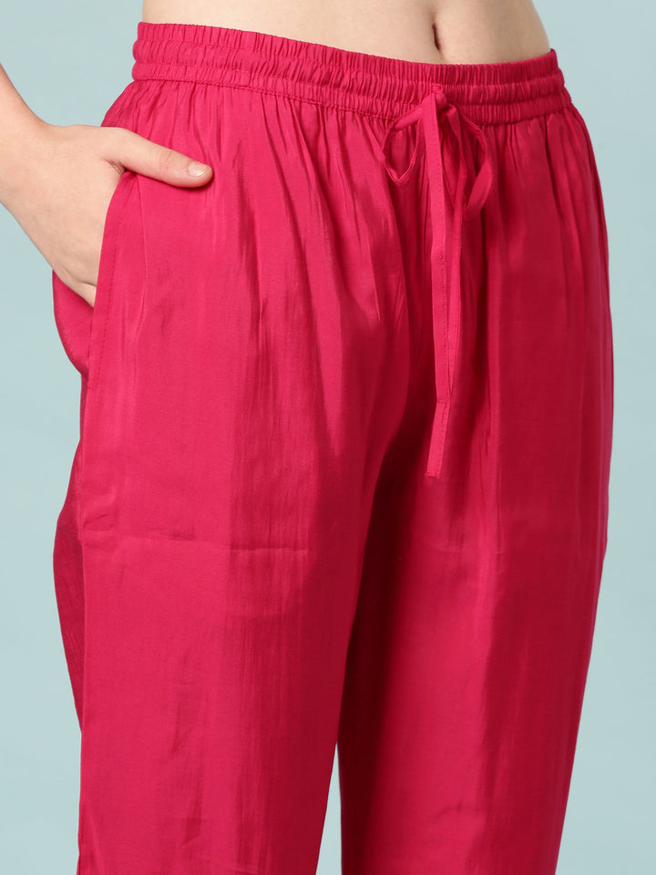 Neerus Pink silk digital printed suit set - detail view 3