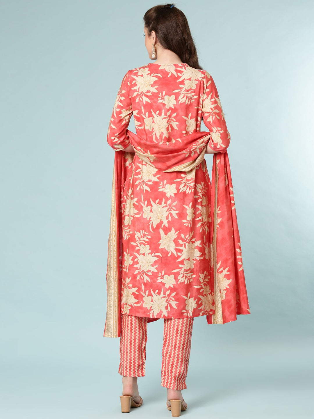 Neerus Yellow silk digital printed suit set - side view