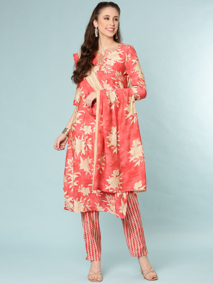 Neerus Yellow silk digital printed suit set - detail view 2