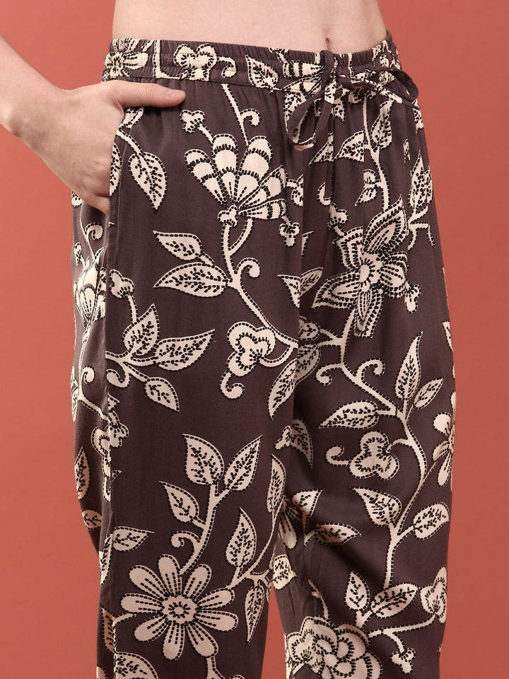 Neerus Purple rayon printed suit set - detail view 4