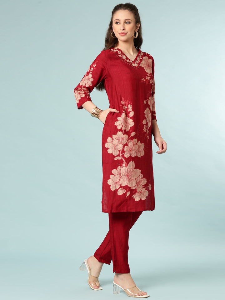 Neerus Maroon viscose rayon floral printed suit set - back view