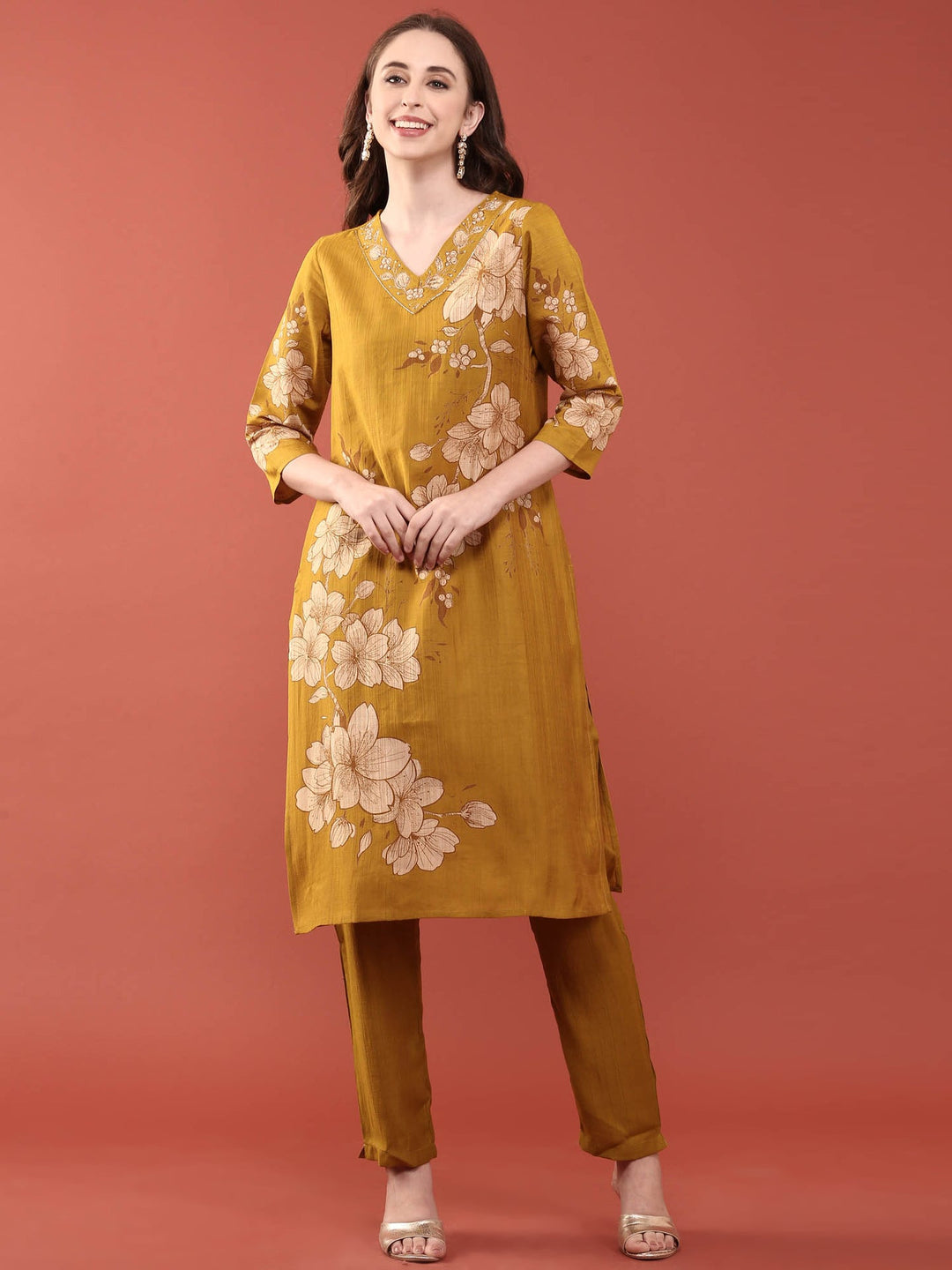 Neerus Green viscose rayon floral printed suit set - front view