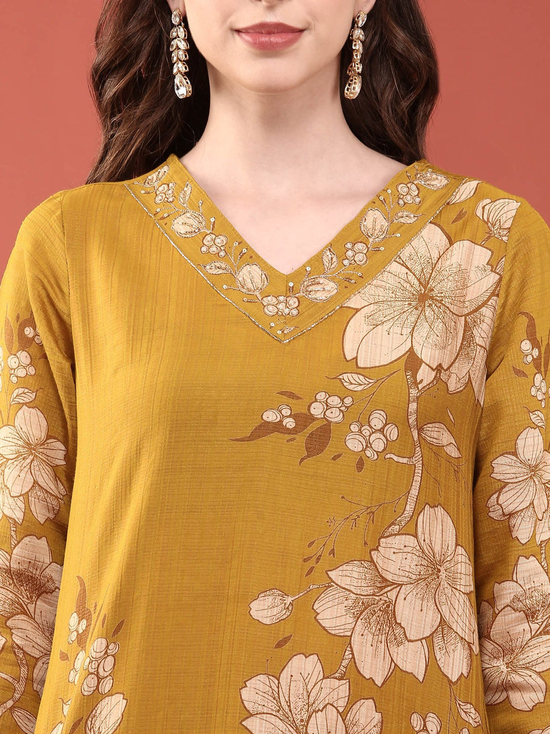 Neerus Green viscose rayon floral printed suit set - detail view 1