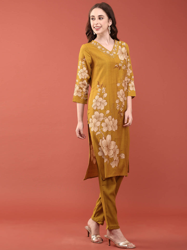 Neerus Green viscose rayon floral printed suit set - back view