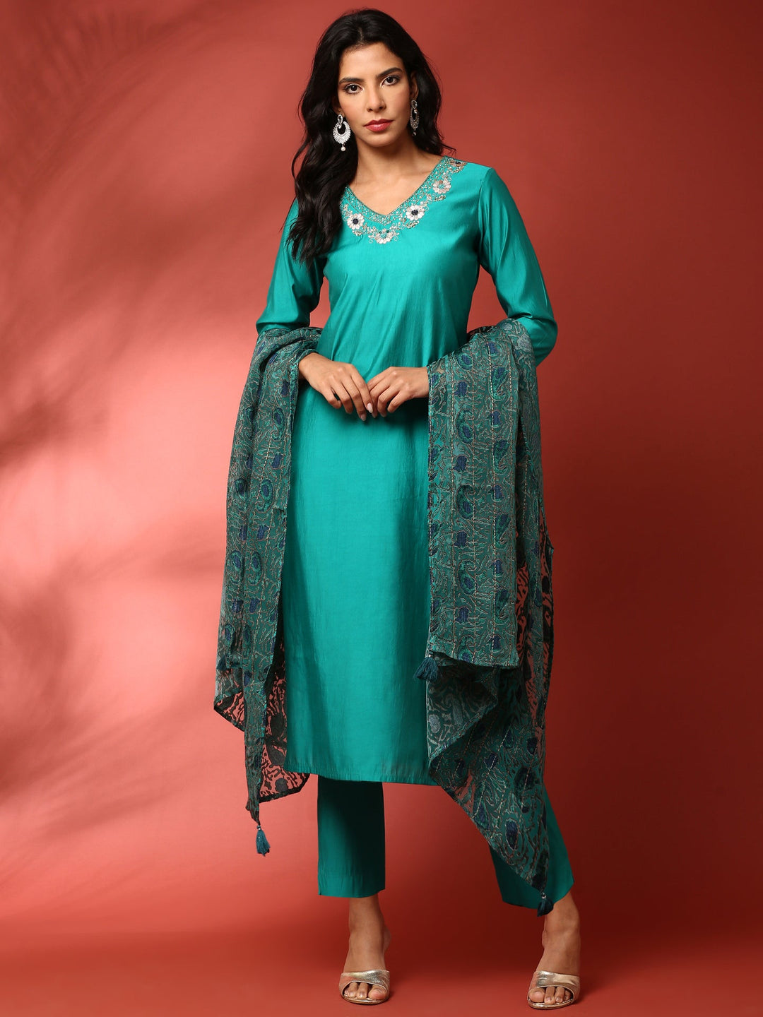 Neerus Green muslin embroidered suit set - detail view 2