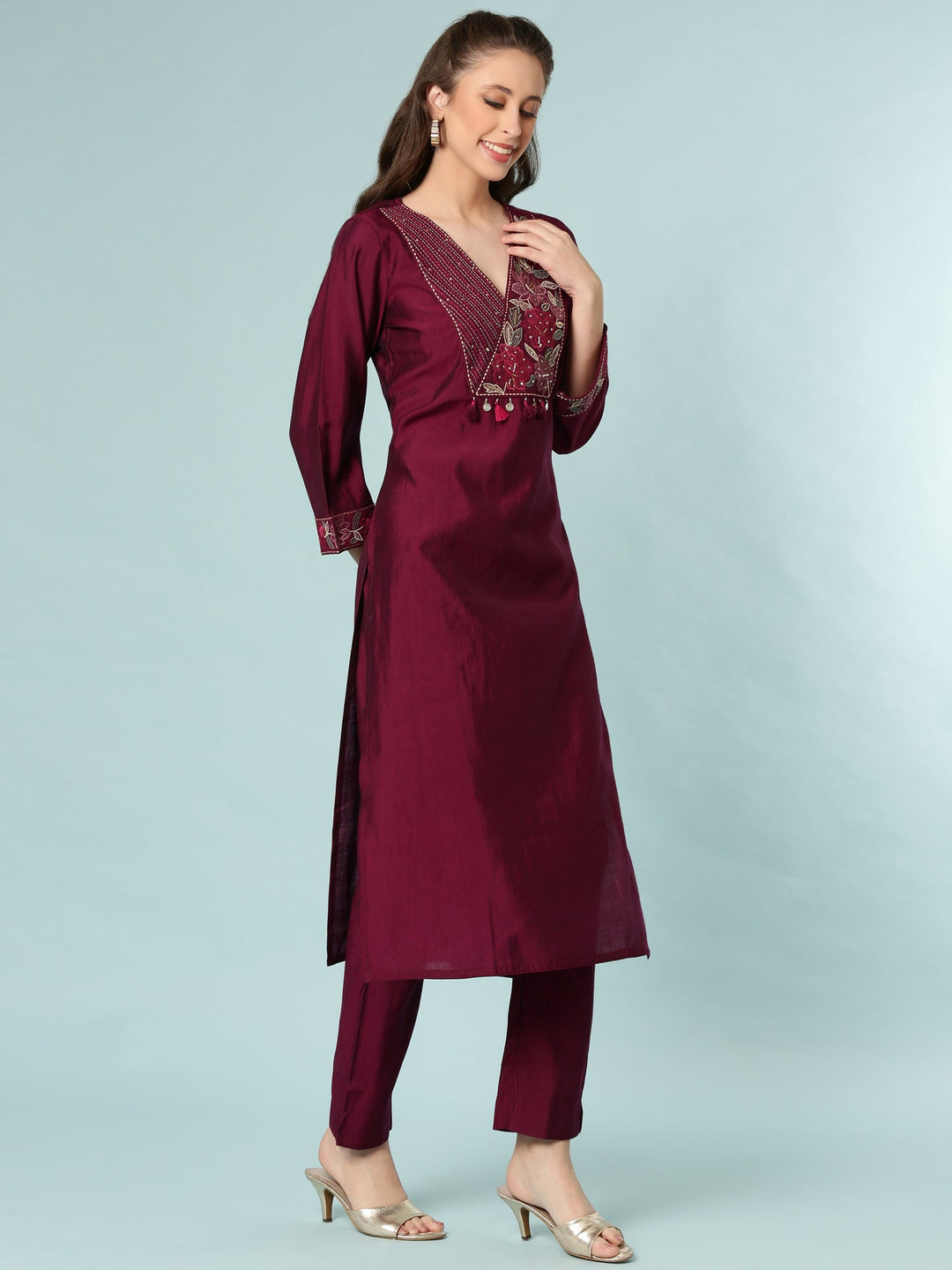 Neerus Maroon silk ethnic suit set - back view