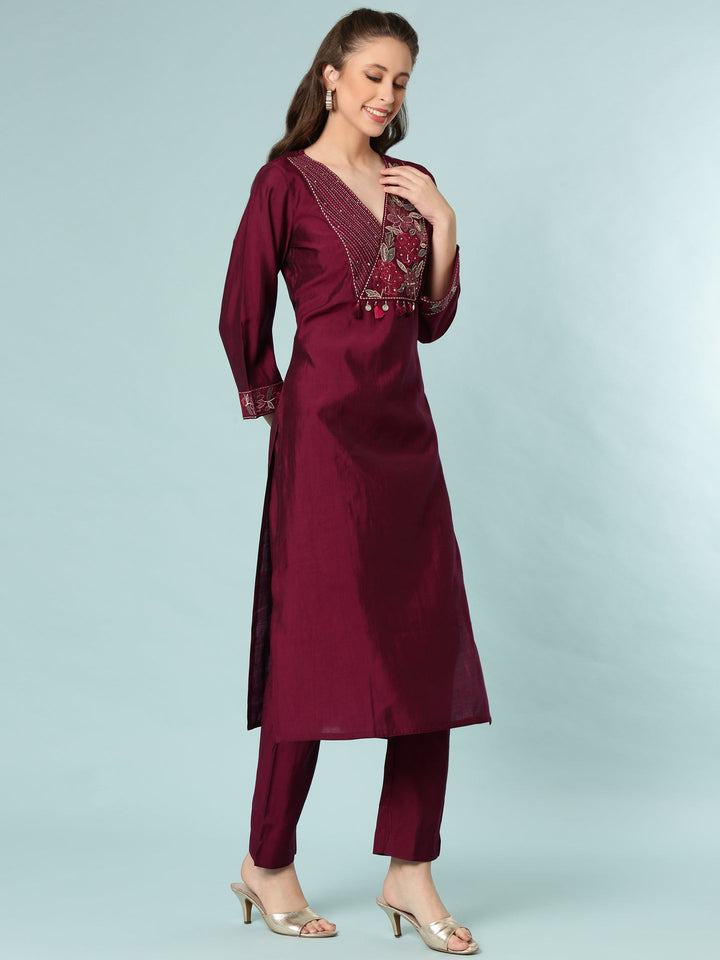 Neerus Maroon silk ethnic suit set - back view