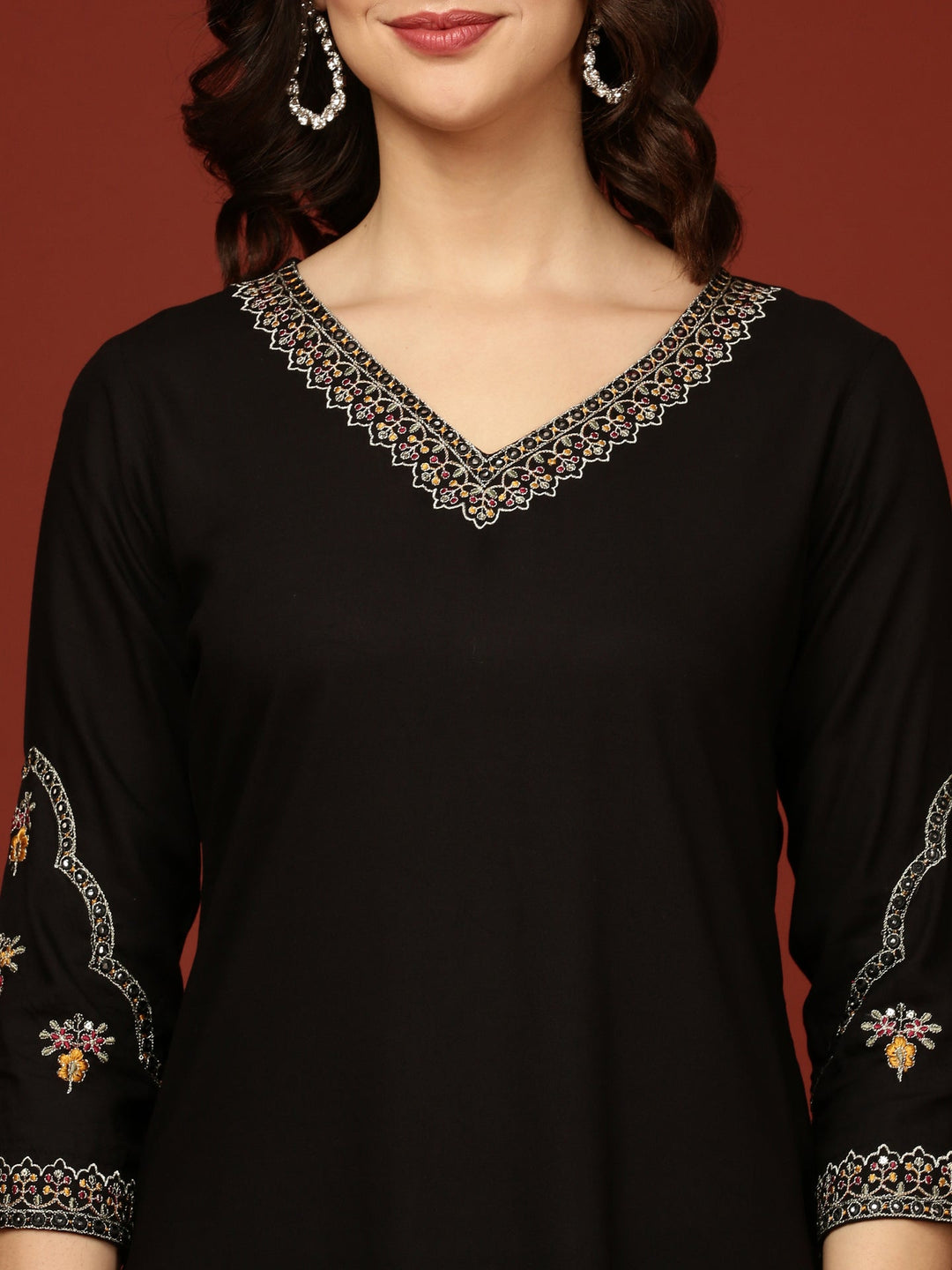 Neerus Black rayon straight suit set - detail view 1