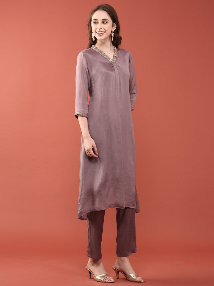 Neerus Purple chinon solid suit set - back view