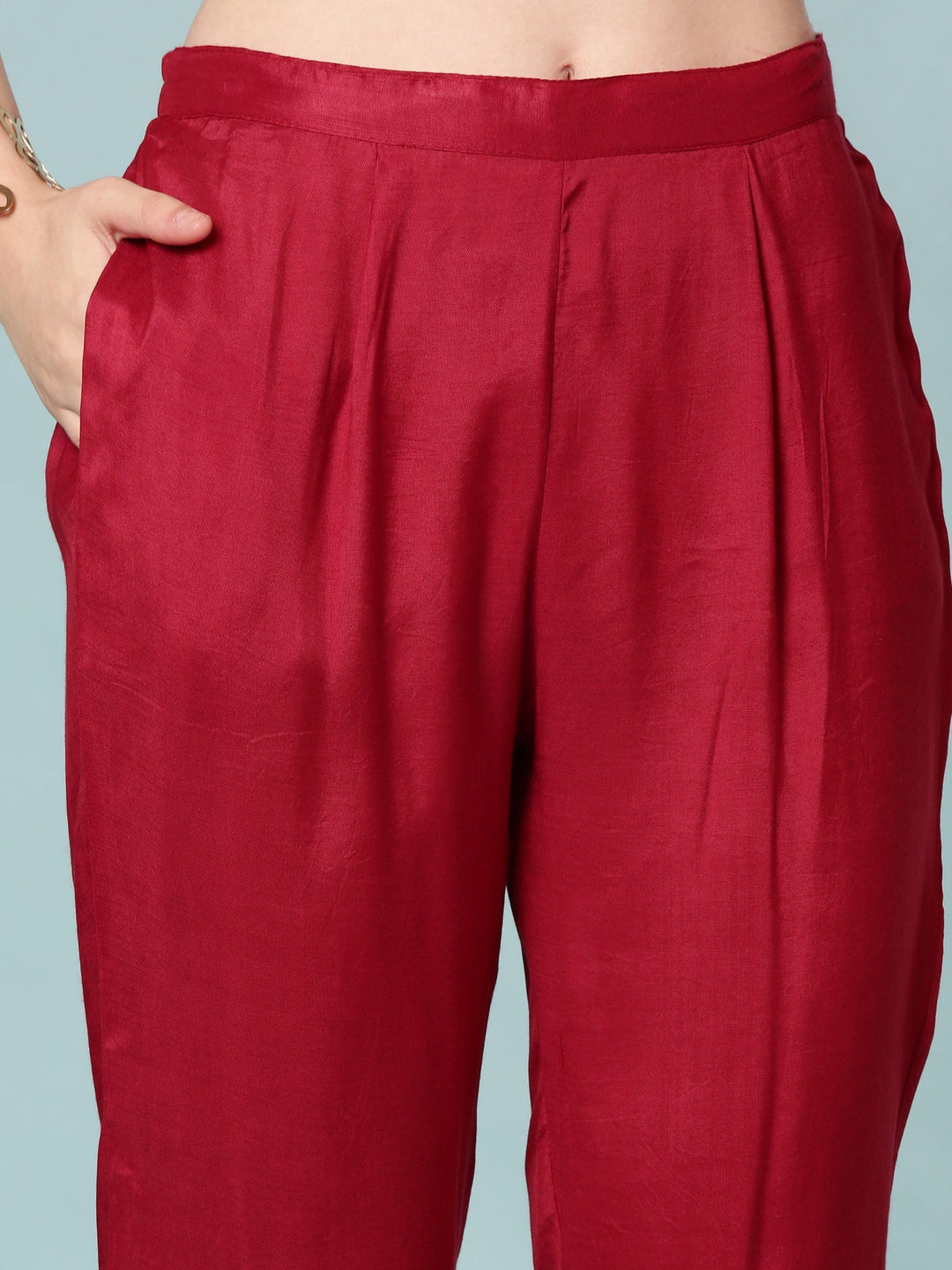 Neerus Maroon Chinon suit set - detail view 3