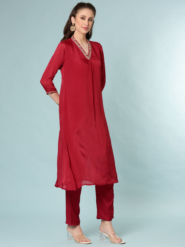Neerus Maroon Chinon suit set - back view