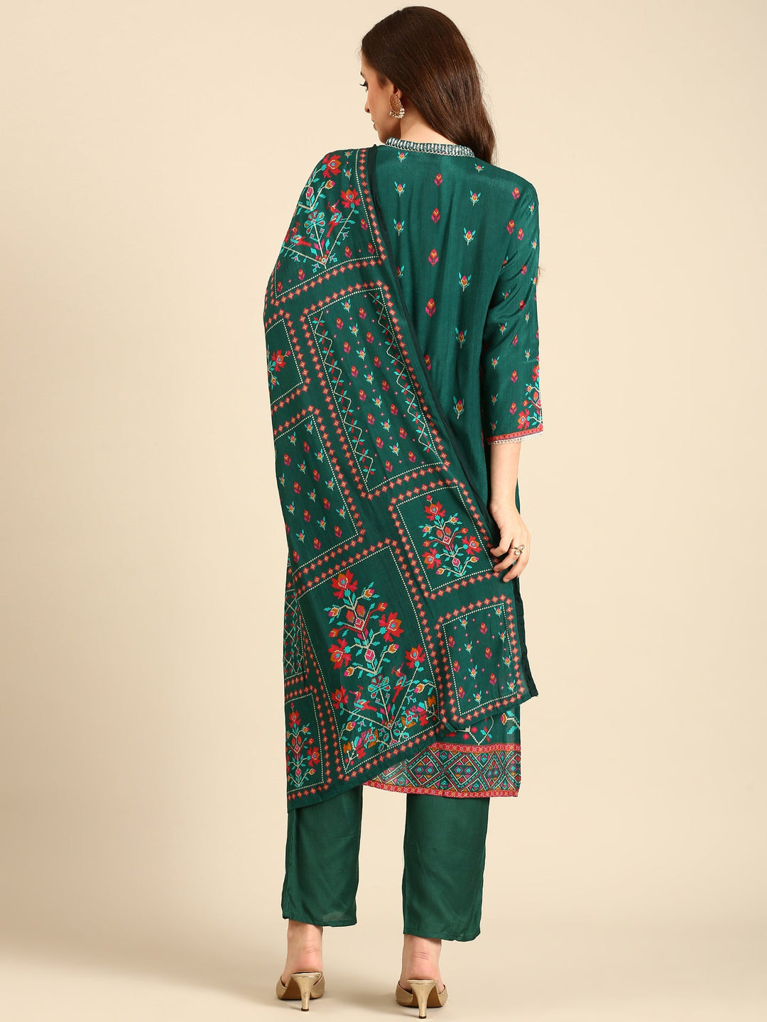 Neerus Green muslin digital printed suit set - detail view 1