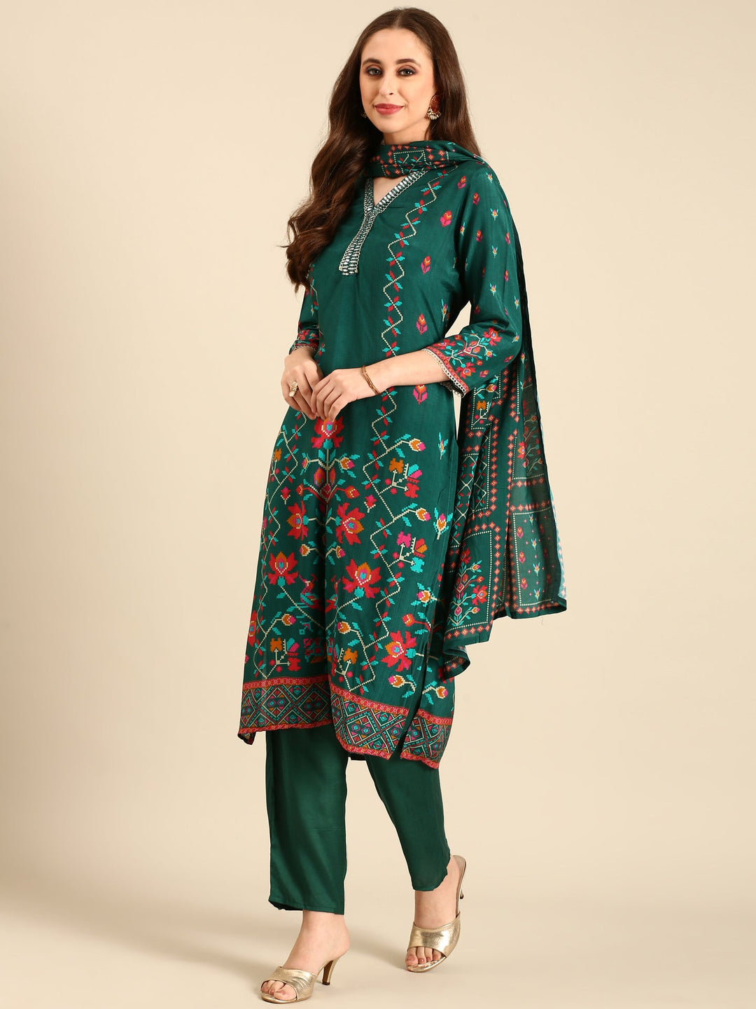Neerus Green muslin digital printed suit set - front view
