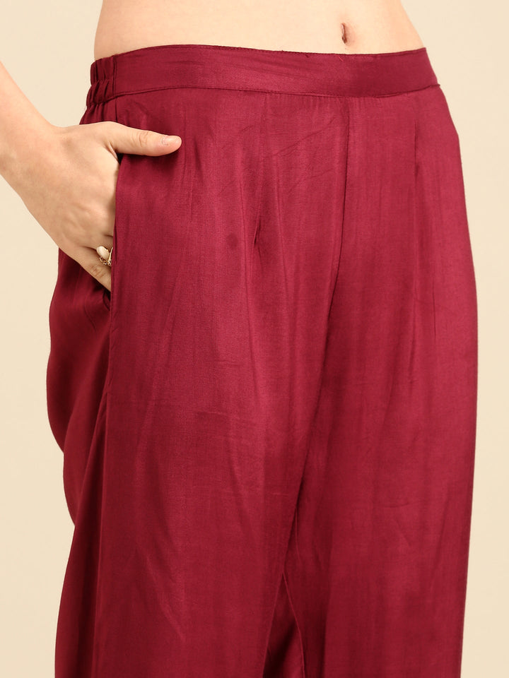 Neerus Maroon muslin digital printed suit set - detail view 4
