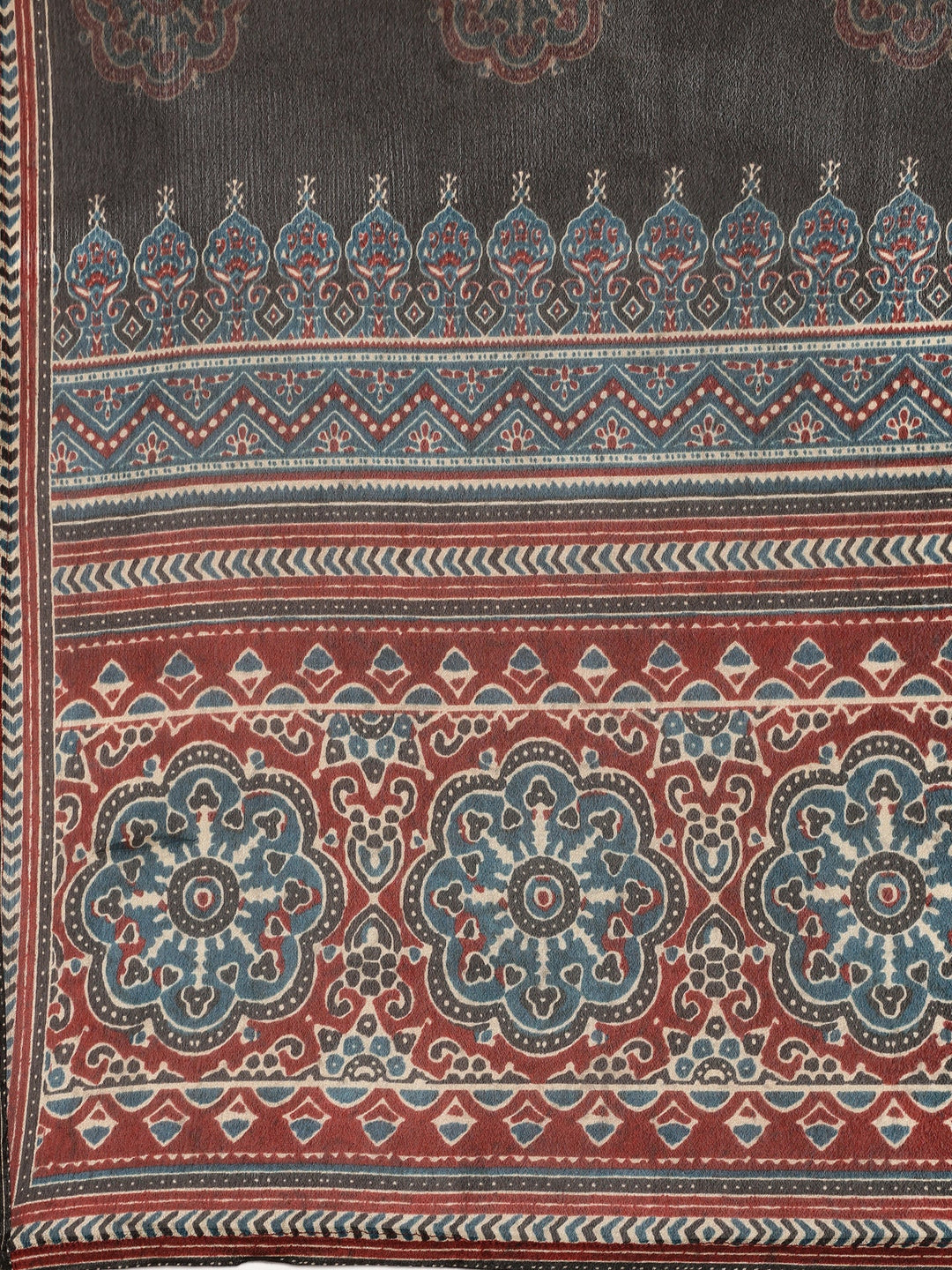 Neerus Green crepe printed suit set - detail view 4