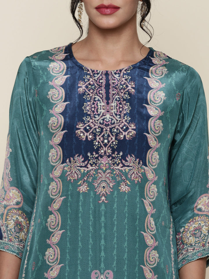 Neerus Green crepe digital printed suit set - detail view 1