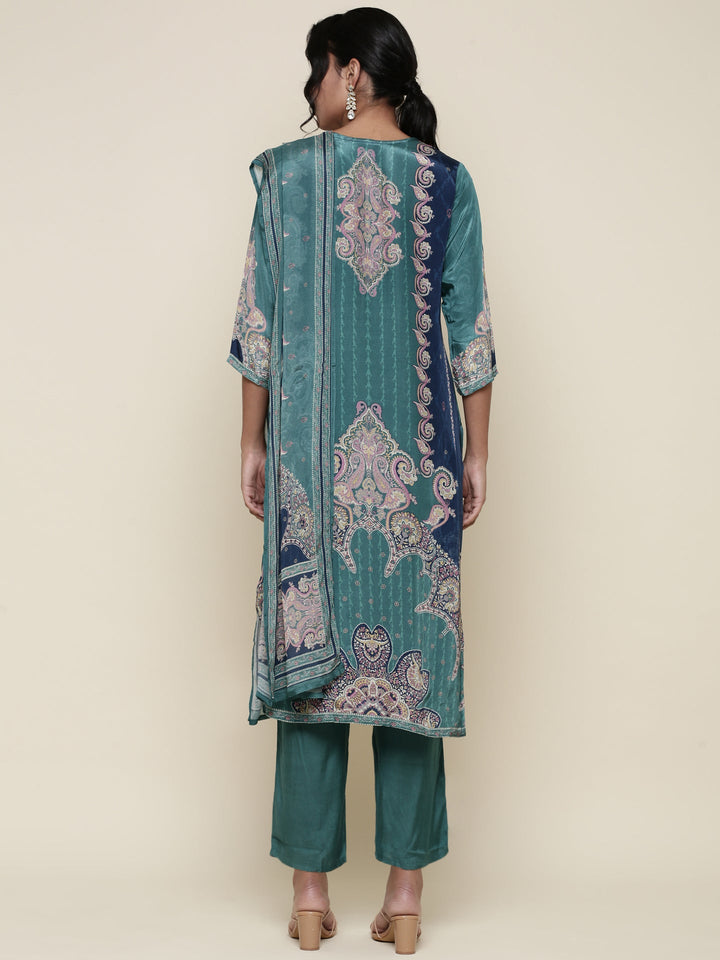 Neerus Green crepe digital printed suit set - side view