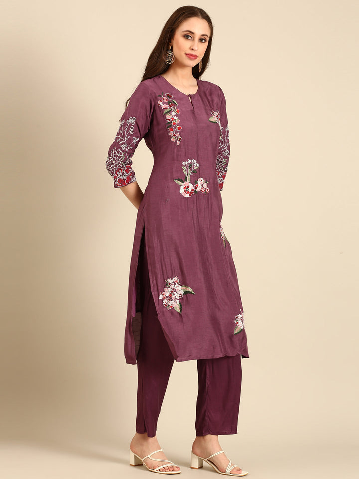 Neerus Maroon modal embellished suit set - detail view 3