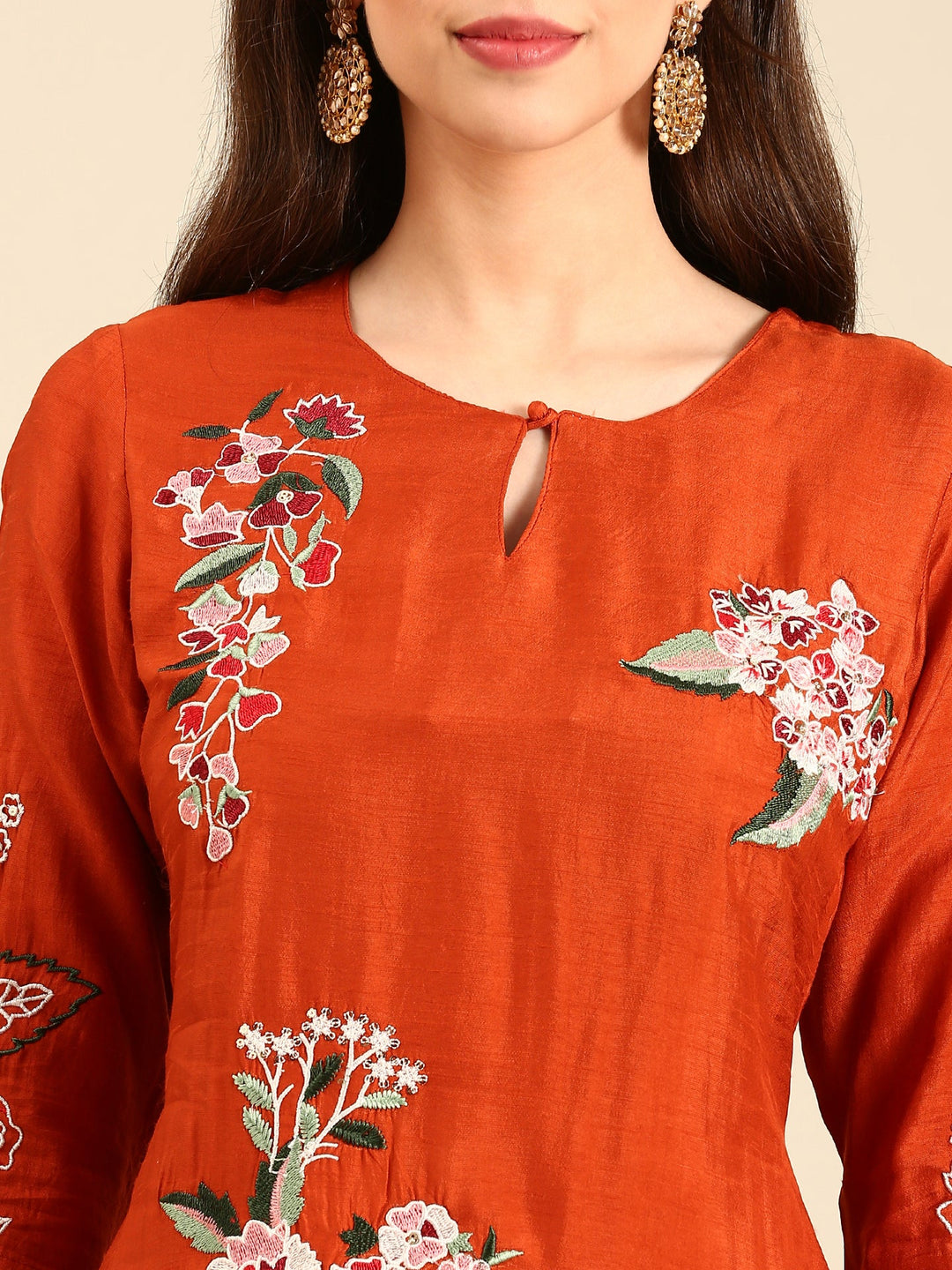 Neerus Orange Modal embellished suit set - detail view 2