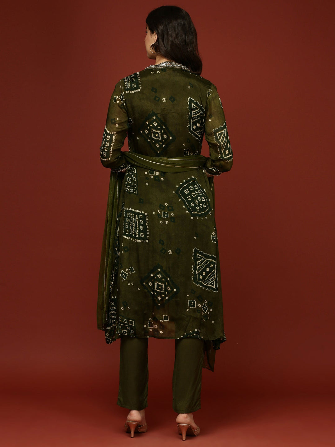 Neerus Green Chinon printed suit set - side view