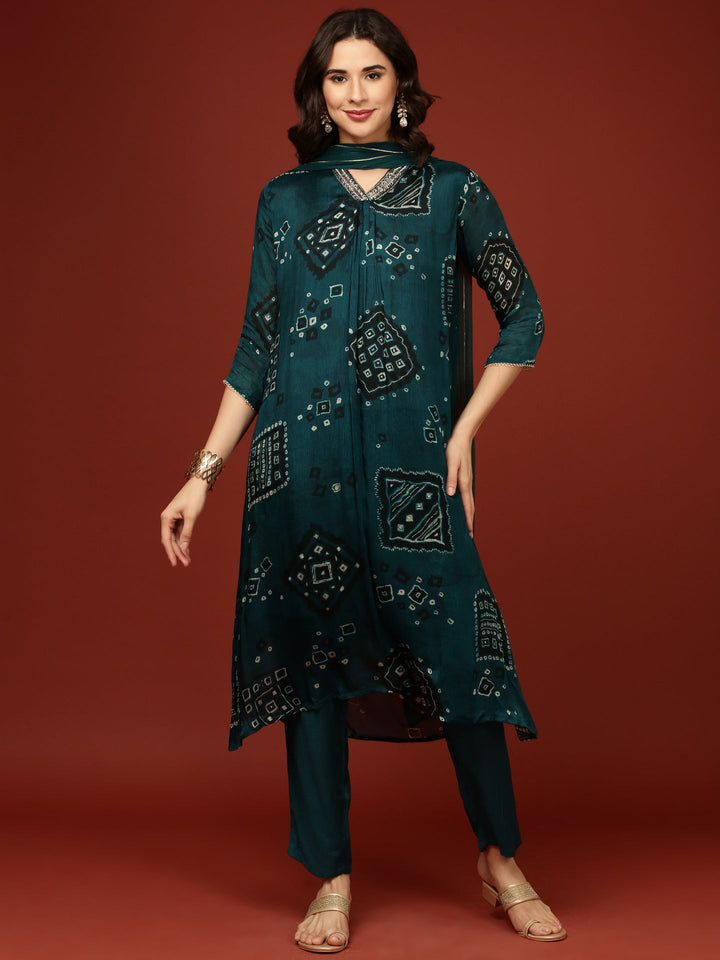 Neerus Green Chinon Printed Suit Set - front view